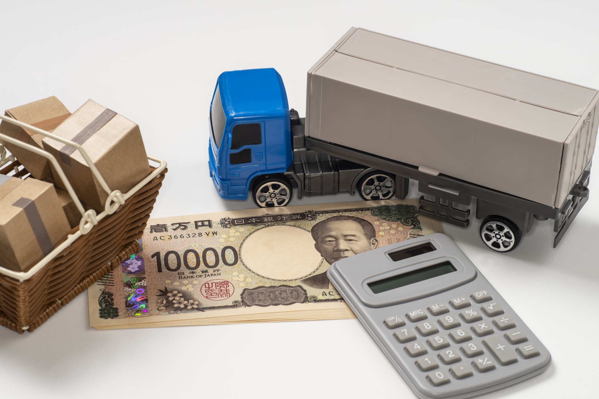 運送業を開業する際のポイント！準備資金の目安や開業の条件を解説